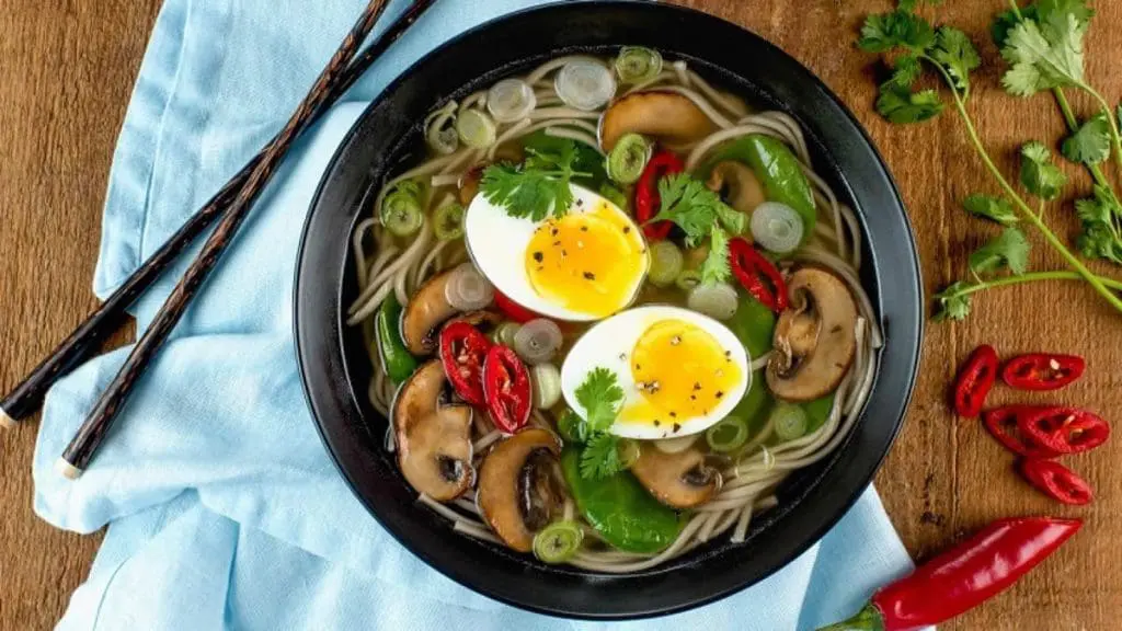 Spinach and Mushroom Soba Noodle Soup