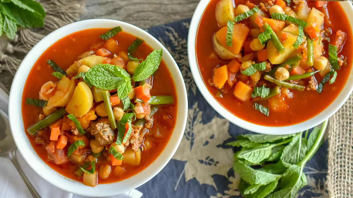 sausage-and-pear-chili