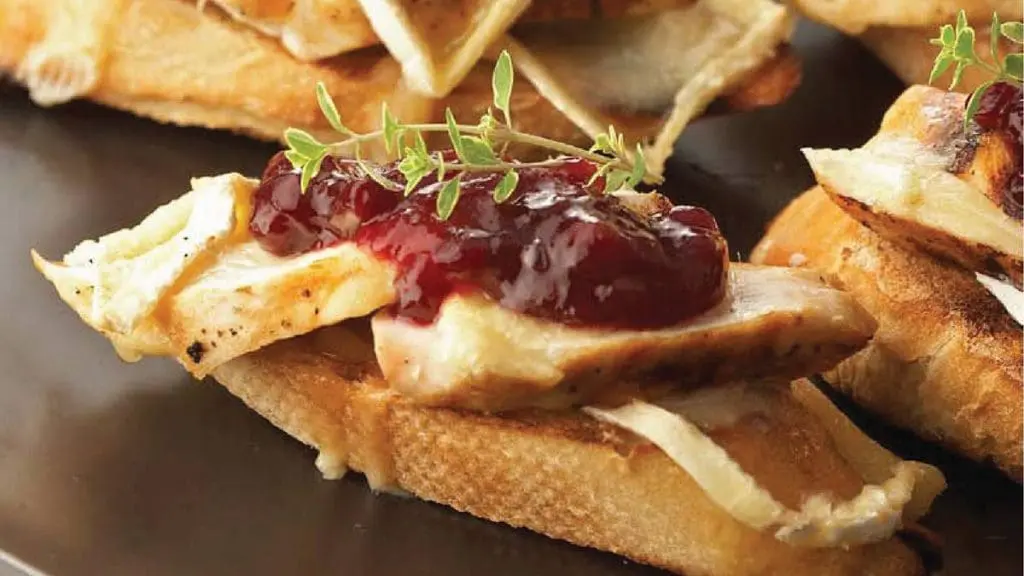 ChickenandBrieCrostini