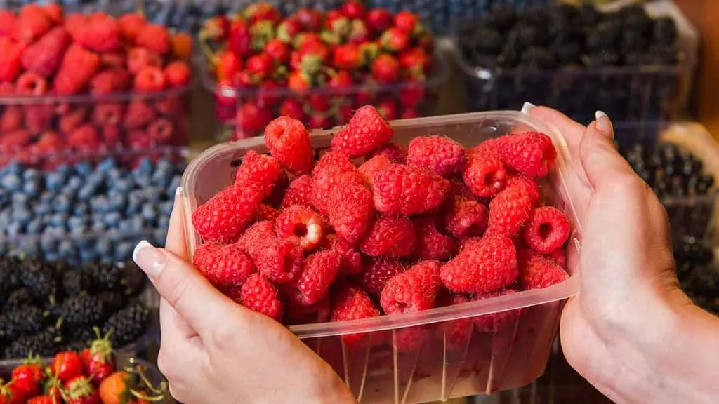 buying raspberries