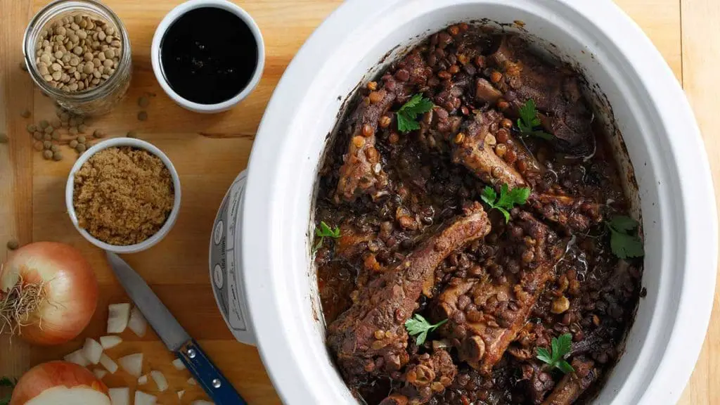 slow-cooker-lentils-ribs