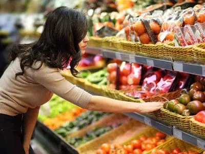 women shopping produce