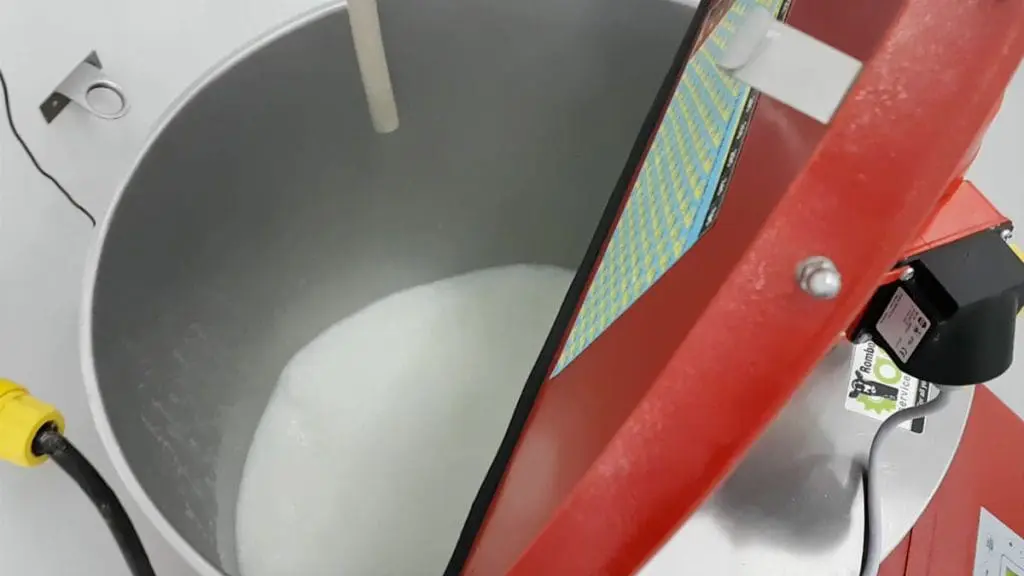 veal milk mixer