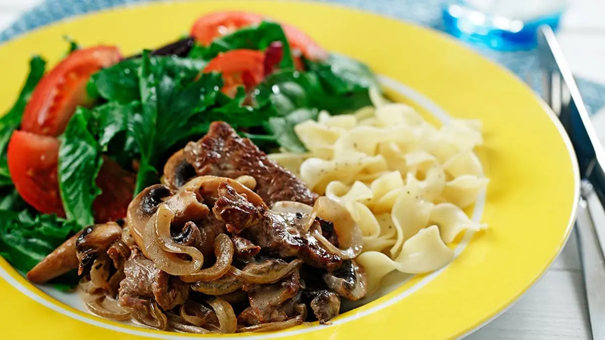 creamy-beef-mushrooms-and-noodles
