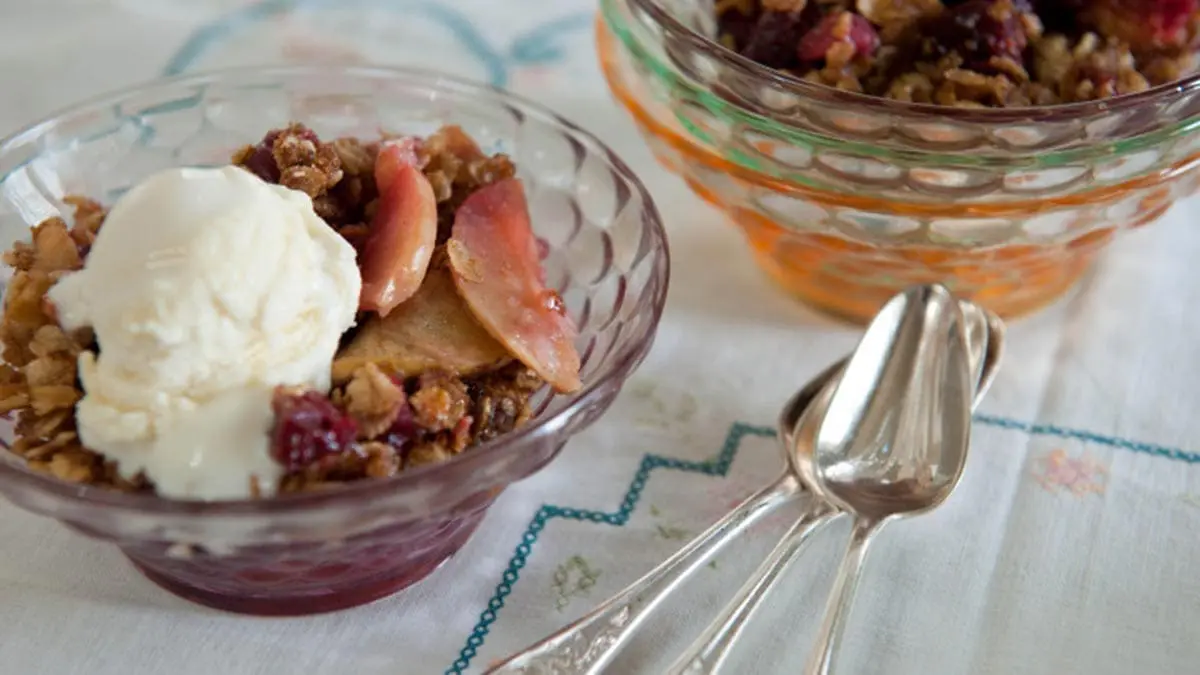 apple-cranberry-crisp