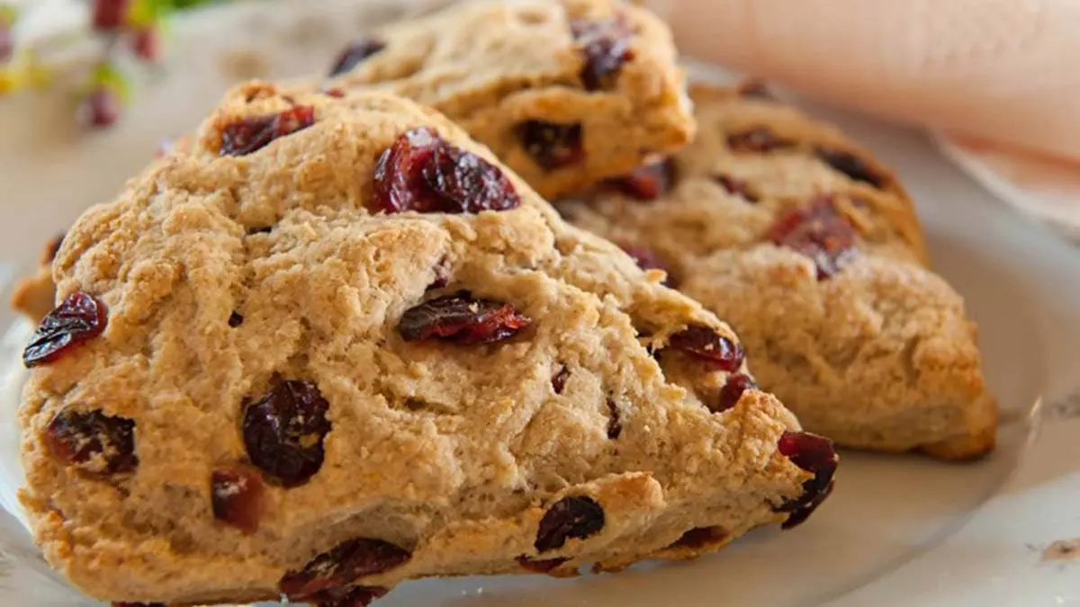 yogurt-barley-fruit-scones
