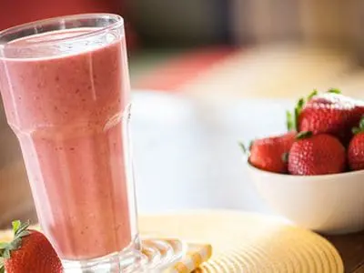fruit-yogurt-barley-smoothie