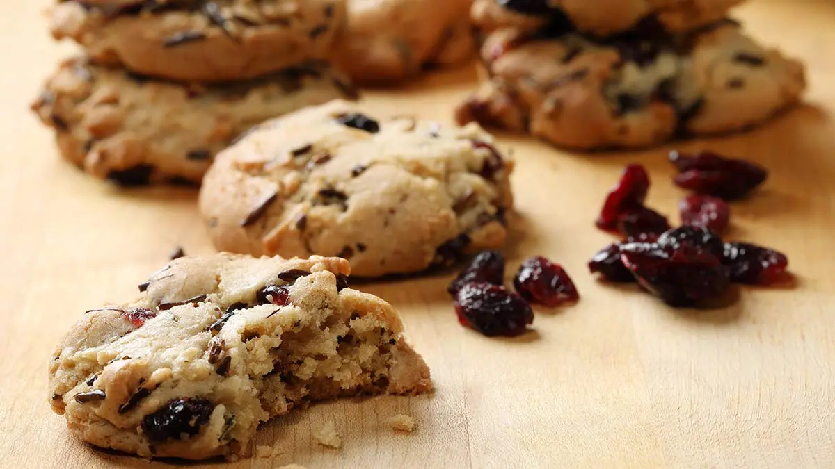 cranberry-sage-puffed-wild-rice-cookies