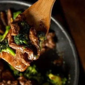 Beef-and-broccoli-stirfry