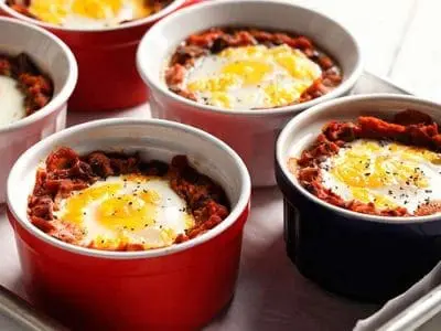 mexican-baked-eggs-and-black-beans