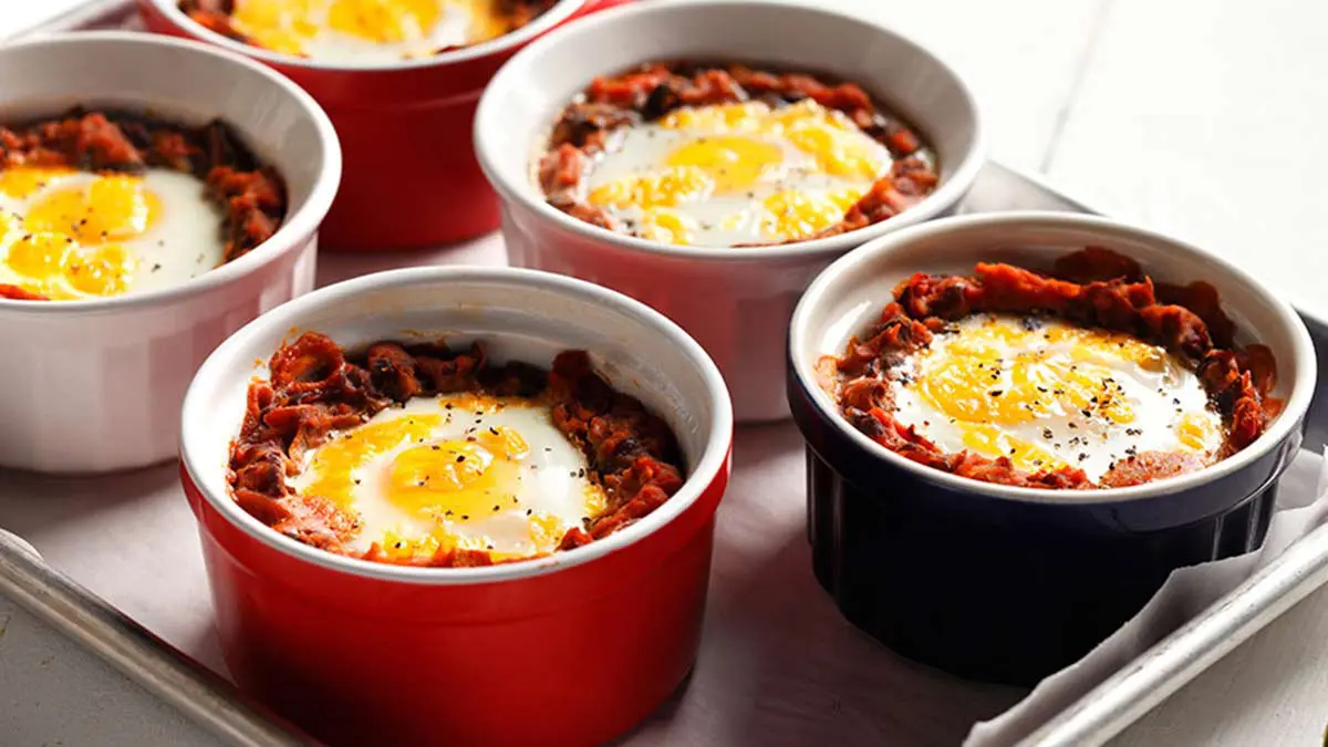 mexican-baked-eggs-and-black-beans