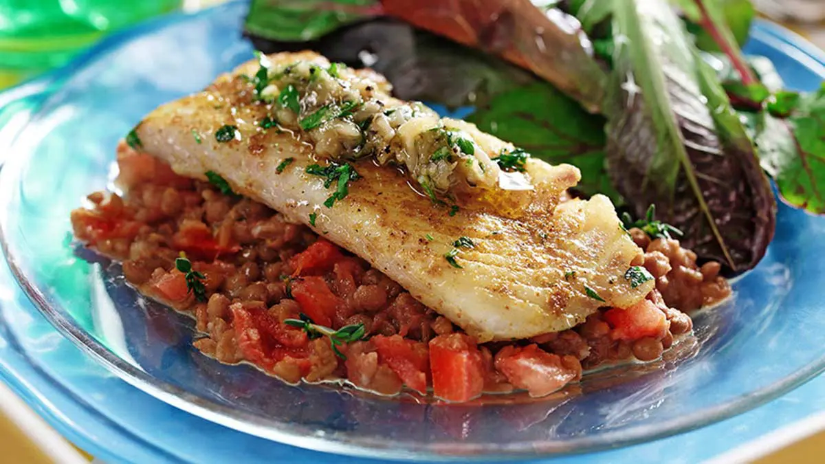 white-fish-with-garlic-and-lentil-mash