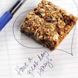 lunchbox-granola-bars