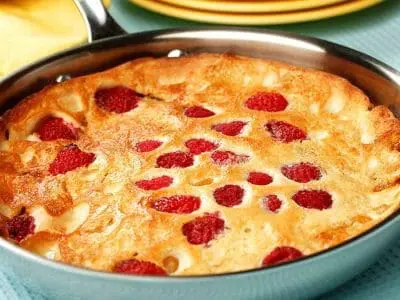 oven-pancake-with-sauteed-fruit-and-berries
