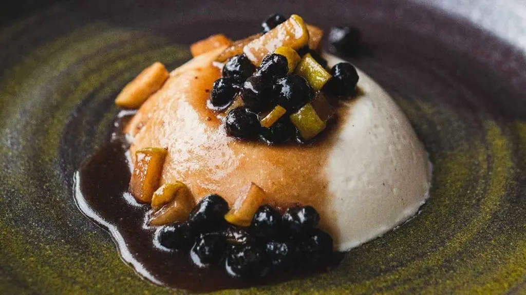 panna-cotta-photo-by-Dong-Kim