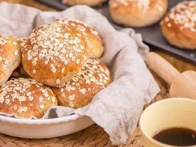 Honey-Oat-Buns