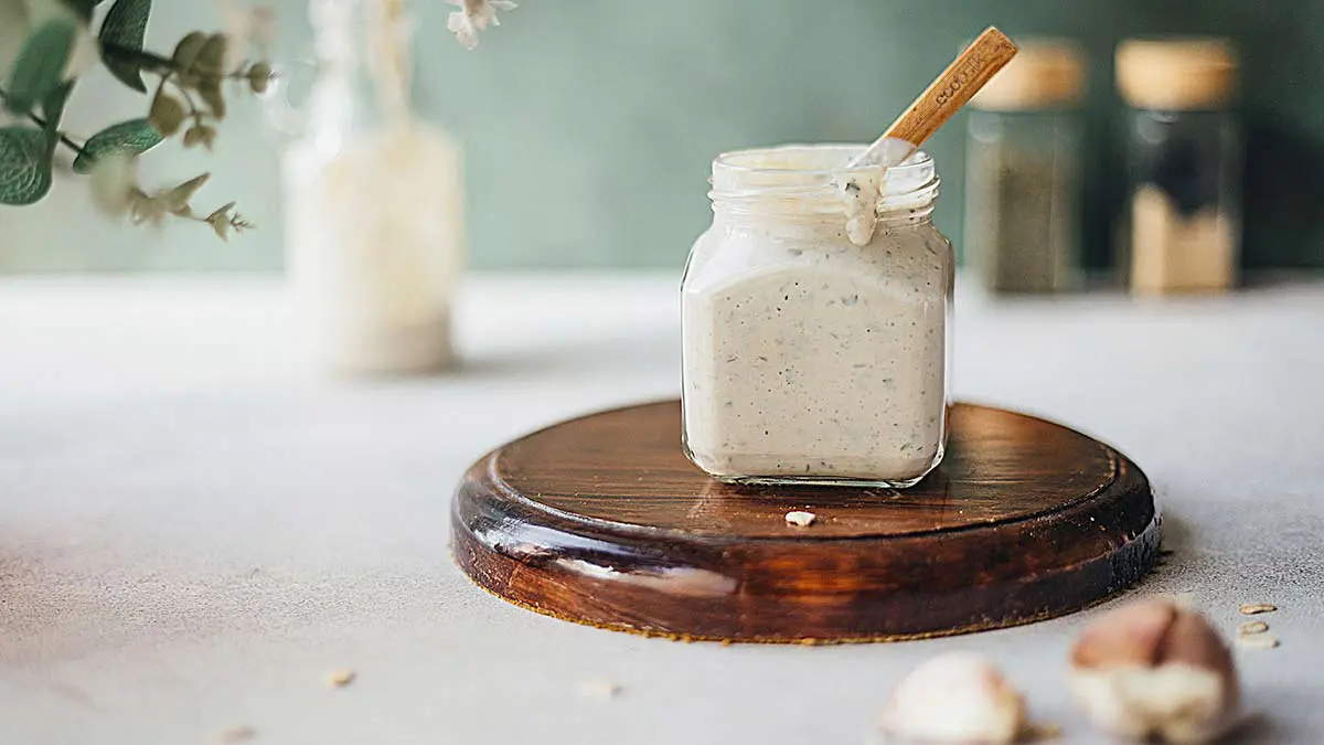 Light-Ranch-Oatmeal-Oil-Free-Vegan-Ranch-Dressing