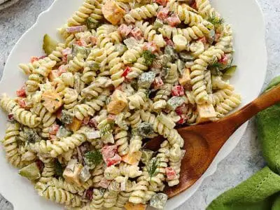 creamy-dill-pickle-pasta-salad