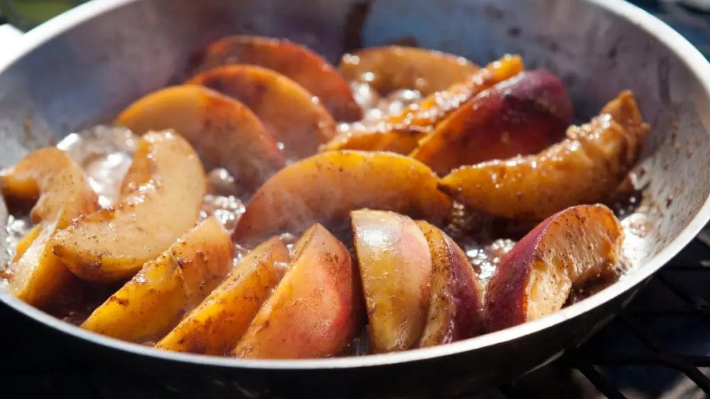 Pan-cooked-peaches