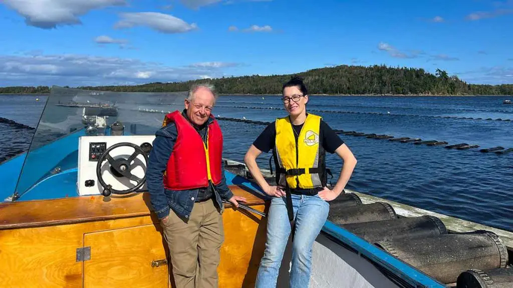 Ernie-Porter-and-Rachel-Odgers-on-boat