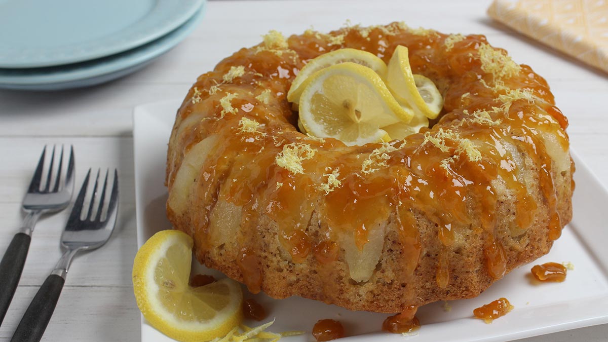 lemon-pear-bundt-cake