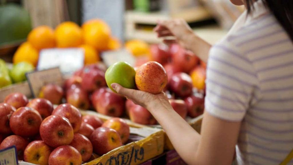 food safety-buying fruit