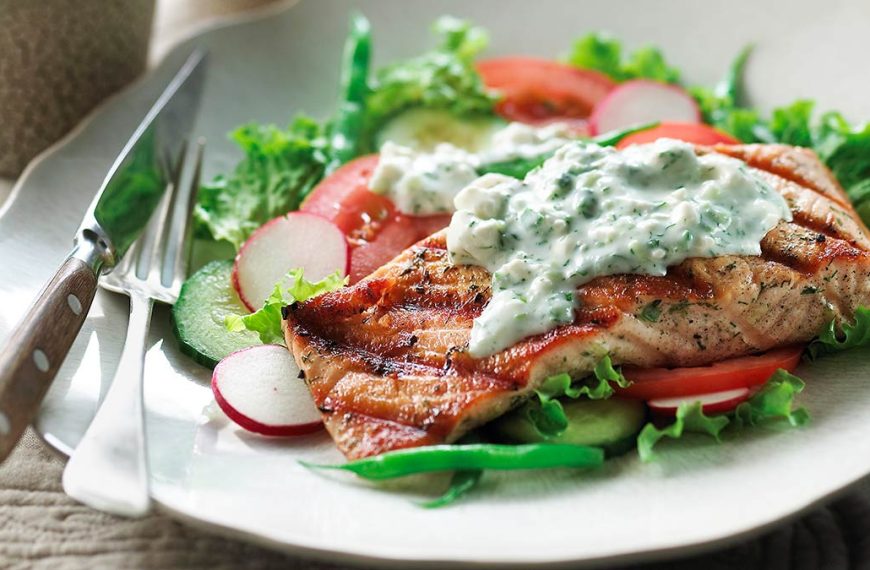 grilled-salmon-salad-with-feat-dressing