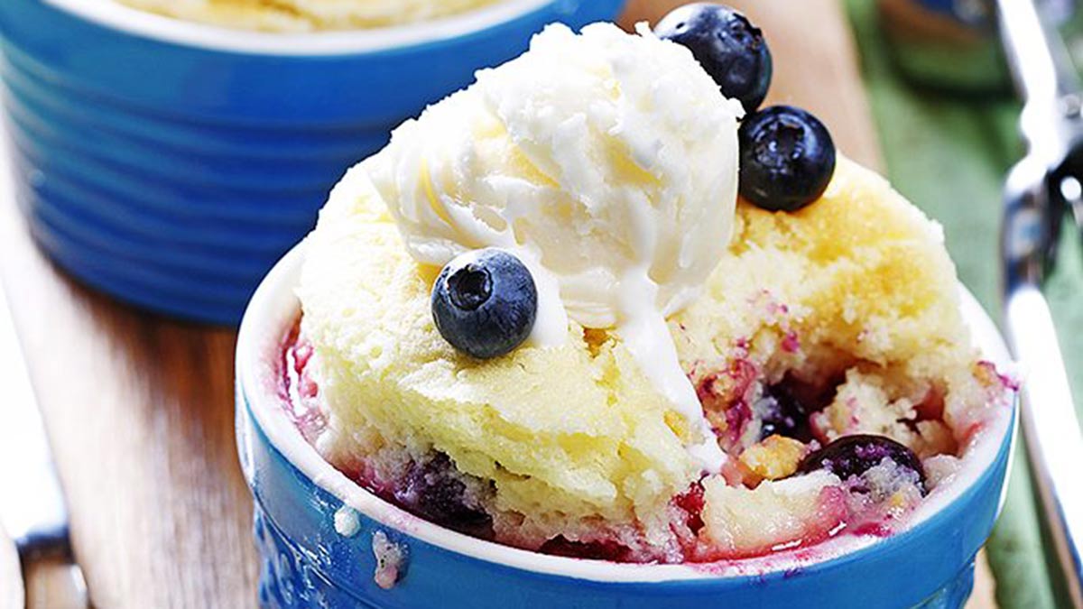 steamed-summer-berry-canola-pudding-with-mint-vanilla-ice-cream