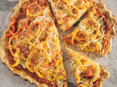 barley-crust-sweet=pepper-onion-pizza