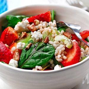 barley-salad-with-spinach-and-strawberries