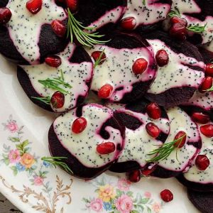 beet and pomegranate salad