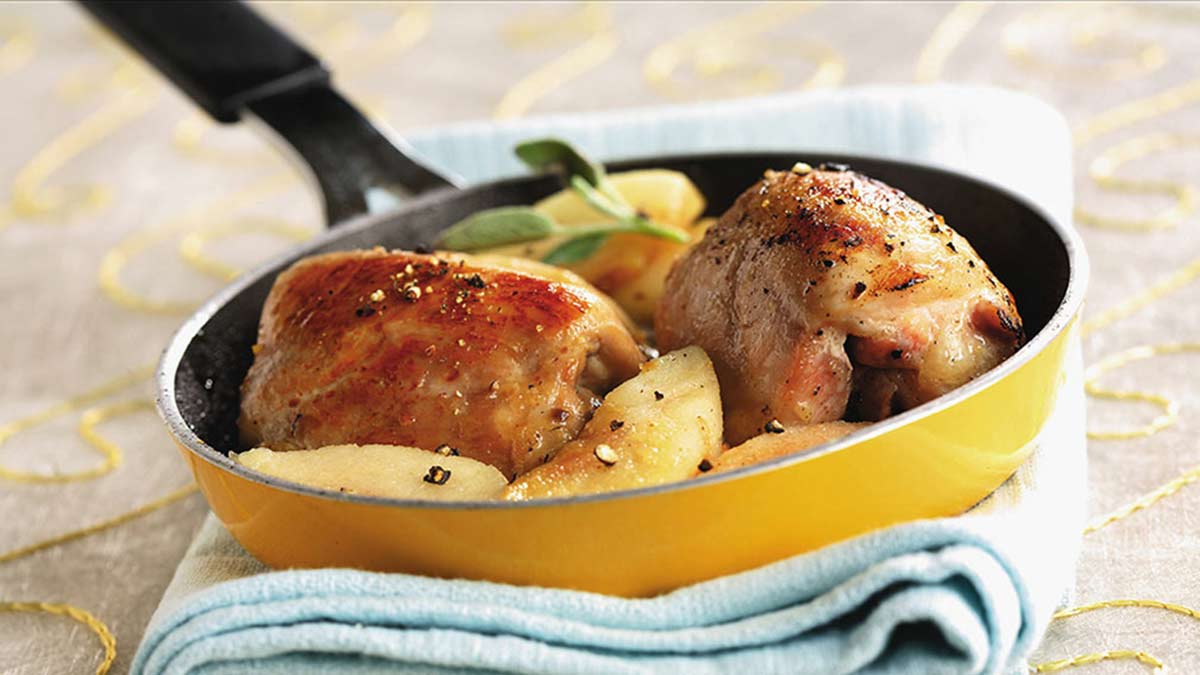 chicken-thighs-with-apples