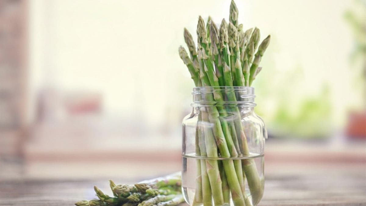 Asparagus-in-a-jar