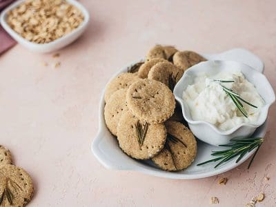 Oatmeal-crackers