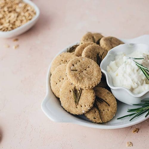 Oatmeal-crackers