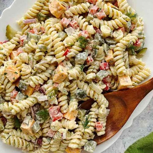 creamy-dill-pickle-pasta-salad