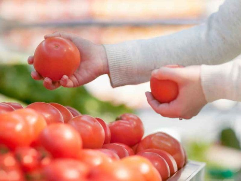 Buying Tomatoes